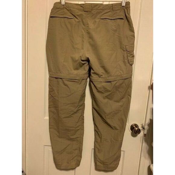 L.L. BEAN SIZE LARGE CARGO PANTS WITH ZIP OFF LEGS - Picture 1 of 3